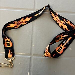 🔥HARD ROCK CAFE VIP ALL ACCESS FLAMES LANYARD LIKE NEW